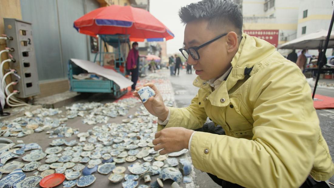 Hunting for porcelain in Jingdezhen’s ‘Ghost Market’  – CNN Video