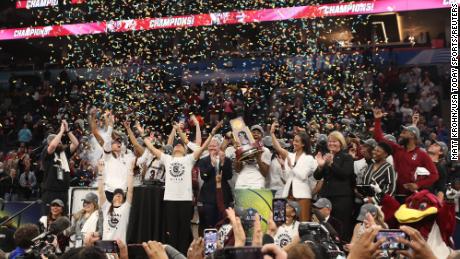 South Carolina beat the UConn Huskies to win last year&#39;s women&#39;s NCAA championship.