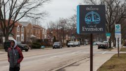 Evanston, Illinois, sedang mempertimbangkan untuk mengembangkan program ganti ruginya untuk membaiki diskriminasi perumahan