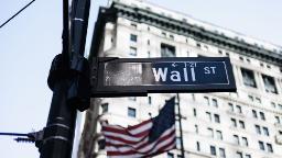 Purata bonus Wall Street jatuh sebanyak 26% tahun lepas