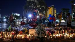 Butiran baharu mengenai penembak besar-besaran Las Vegas 2017 didedahkan dalam ratusan dokumen FBI