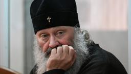 Pemimpin gereja yang mempunyai hubungan dengan Moscow diletakkan di bawah tahanan rumah selepas siasatan