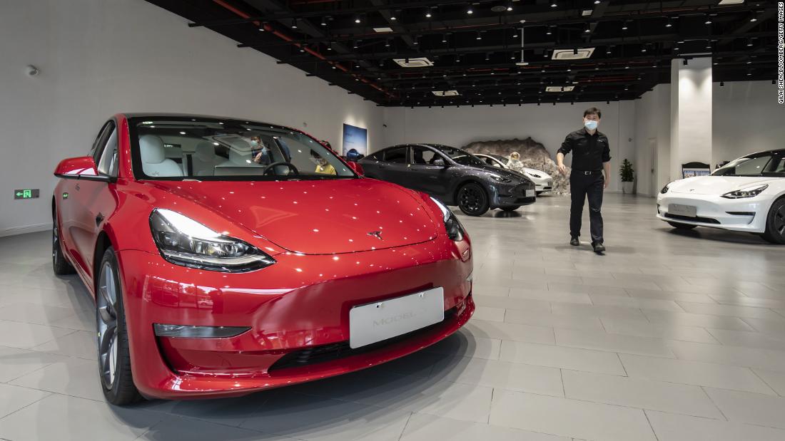 Las ventas de Tesla vuelven a estar por debajo de la producción