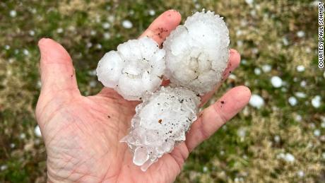 Large hail in Davenport, IA