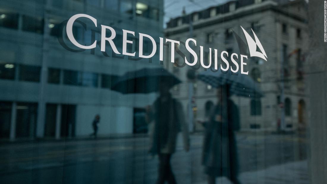 Switzerland cuts bonus payouts for top Credit Suisse management