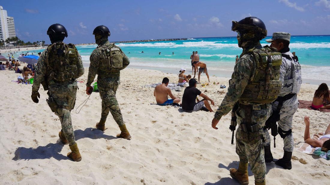 Mar, arena y soldados en México, ¿es la militarización de las playas ...