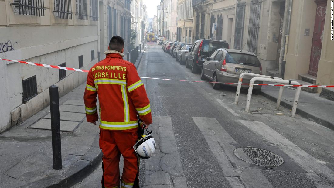 NextImg:Up to 10 people trapped after Marseilles building collapse