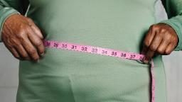 Penurunan berat badan mungkin bermakna risiko kematian bagi orang dewasa yang lebih tua, kajian menunjukkan