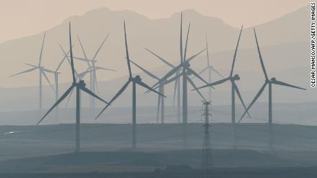 &#39;Beginning of the end&#39; for fossil fuels: Global wind and solar reached record levels in 2022, study finds