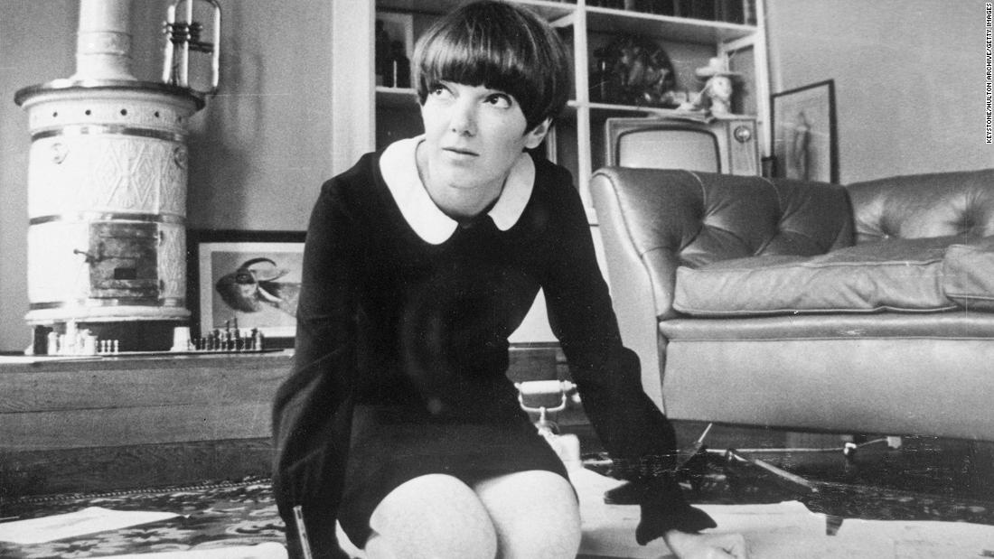 British fashion designer Mary Quant dies