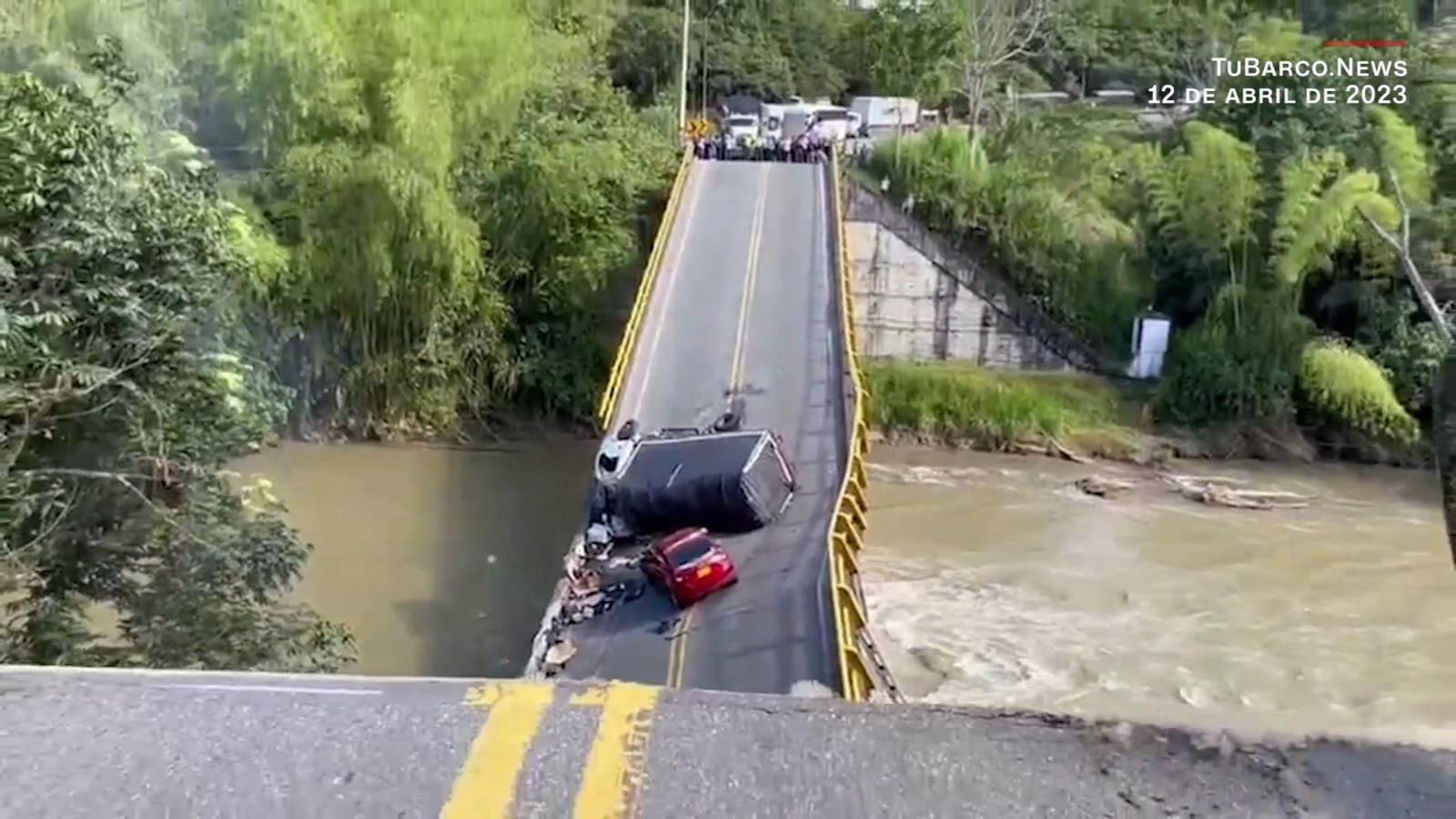 Colapso De Puente Vehicular En Colombia Deja Al Menos Dos Muertos Y 15 Heridos Cnn Video 0403