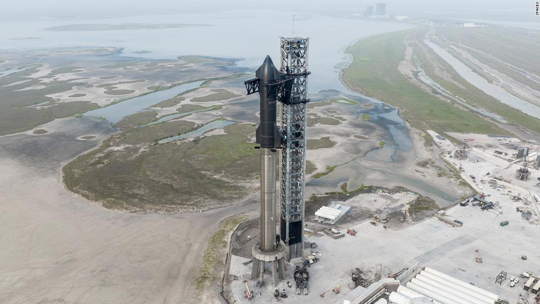 Foguete Starship da SpaceX recebe aprovação da FAA para seu lançamento