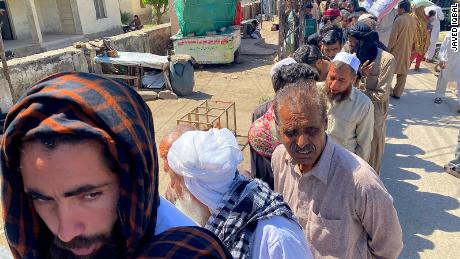 An economic crisis in Pakistan means many are going hungry during Ramadan