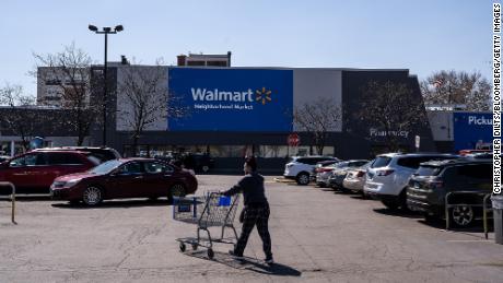 What Walmart&#39;s pullback from Chicago says about Corporate America&#39;s limits