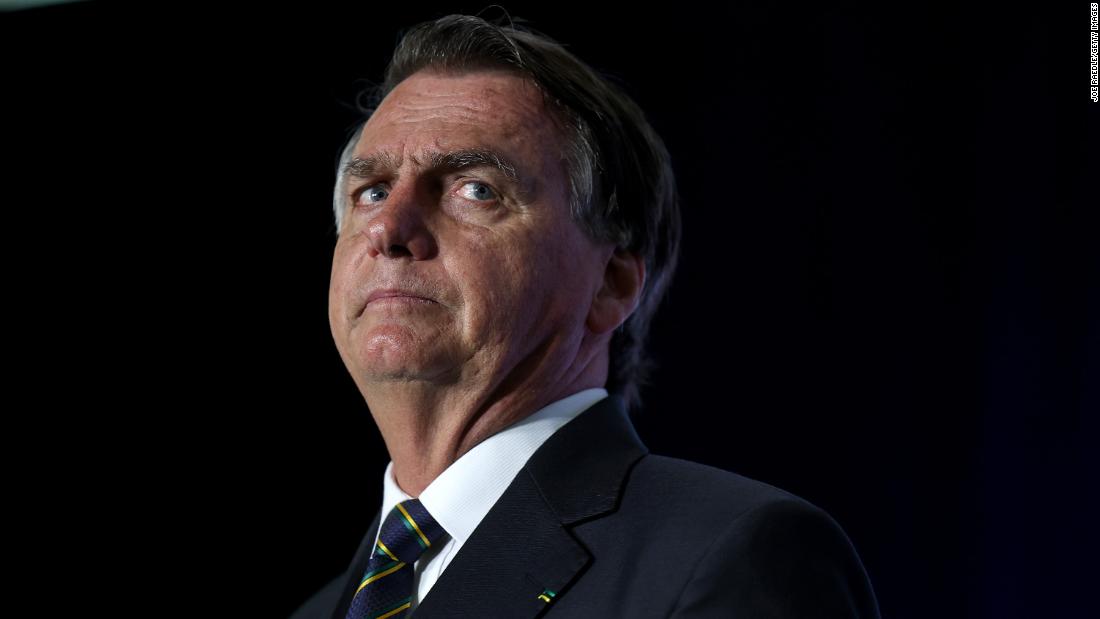 O Supremo Tribunal do Brasil ordenou que Bolsonaro testemunhasse sobre os distúrbios de 8 de janeiro