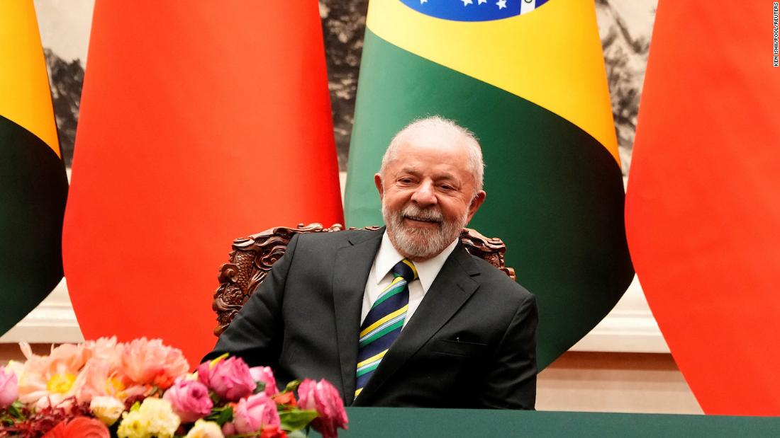 Le président brésilien Luiz Inacio Lula da Silva a déclaré que les États-Unis devraient cesser « d’encourager » la guerre en Ukraine