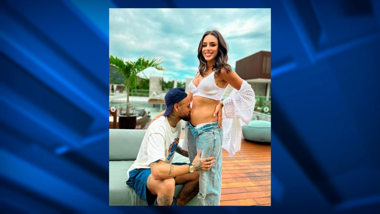 Neymar Y Su Novia Bruna Biancardi Ser N Padres Las Im Genes M S Tiernas De La Pareja Cnn Video