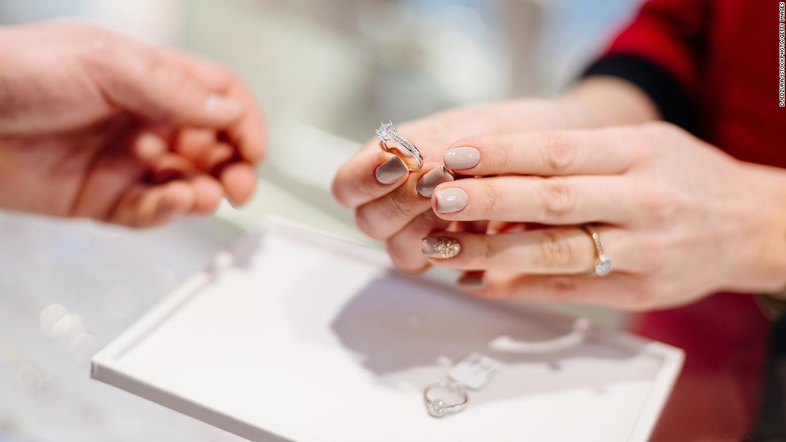 NextImg:The 'Engagement Gap': ring sales stall as the pandemic put love in limbo
