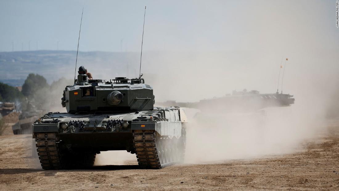 スペインのLeopard 2タンクがウクライナに移動しています。