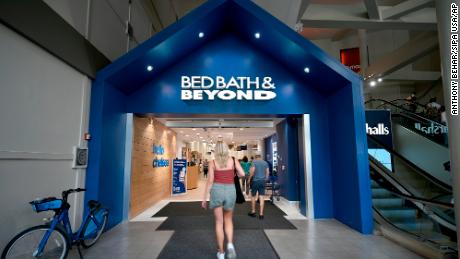 Bed Bath &amp; Beyond, Toys &#39;R&#39; Us and RadioShack all shut down for the same reason