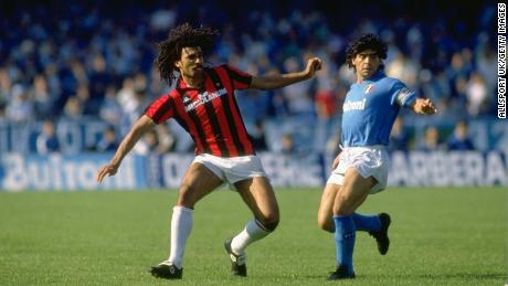 Diego Maradona battles dribbles against Ruud Gullit of AC Milan in the Serie A in 1988. 