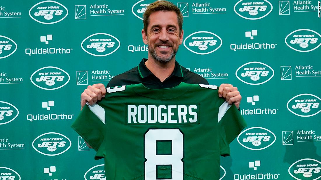 Aaron Rodgers presentó al mariscal de campo de los New York Jets: «Este es un día surrealista para mí»