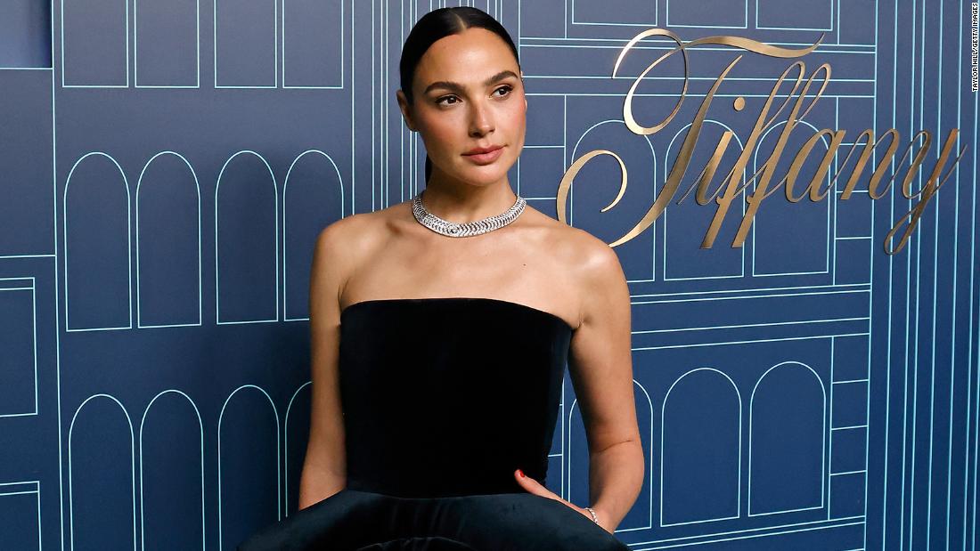 NextImg:Look of the Week: It's the little black dress, but not as you know it
