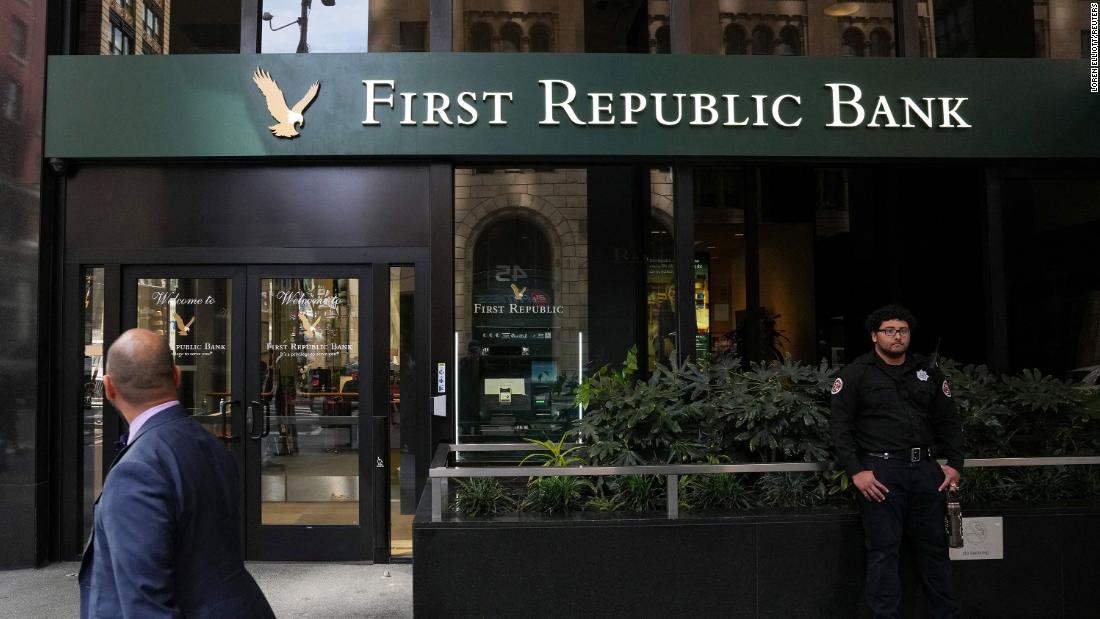 Big banks are bidding for troubled First Republic as FDIC deadline looms