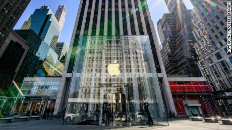 Apple posts second consecutive quarterly revenue decline