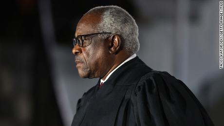 Federal judge calls out judicial panel&#39;s handling of 2011 ethics complaints against Clarence Thomas