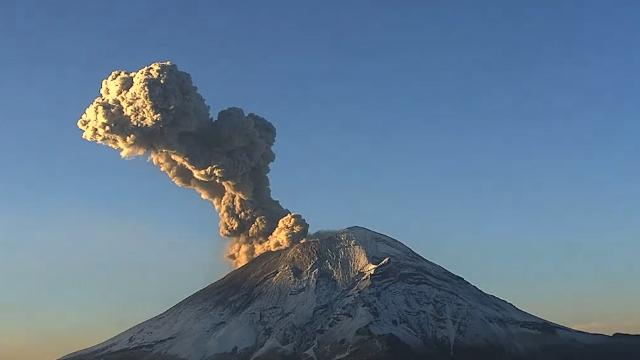 Gemist: Multiple volcanic eruptions near Mexico City caught on camera