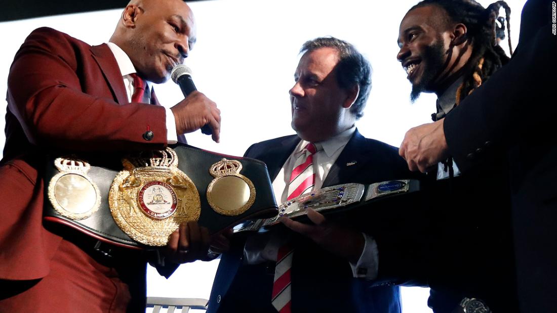 Boxing legend Mike Tyson presents Christie with a belt in April 2017 for the governor&#39;s work in helping former prisoners re-enter society.