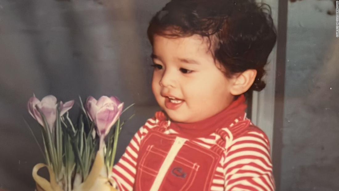 NextImg:American 'stolen' as a baby finds family in Chile