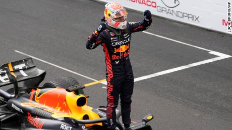 Max Verstappen cruises to victory at Monaco Grand Prix, avoiding rain-induced chaos