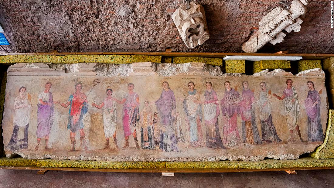 Trove of 750 looted artifacts returned to Italy from disgraced British dealer