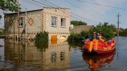 230611010013 01 kherson flood rescue 060823 hp video Kakhovka dam collapse has made Black Sea a 'garbage dump and animal cemetery,' Ukraine warns