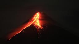230612085825 philippines volcano 0611 hp video Mount Mayon: Nearly 13,000 residents evacuated following volcanic activity in the Philippines