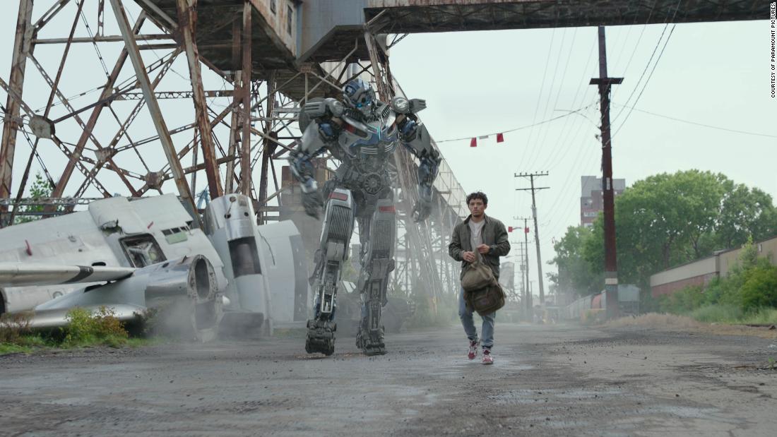 En “Transformers: Rise of the Beast” conoceremos al primer humano en convertirse en robot – CNN Video