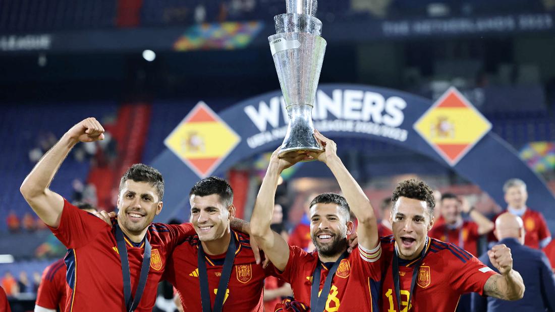 España gana la Nations League de la UEFA en medio de su reconstrucción