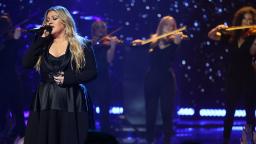 Kelly Clarkson got Steve Martin to perform on her new album