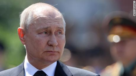 Bizarre and chaotic 36 hours in Russia feels like the beginning of the end for Putin