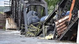 230625152438 02 montana train derailment yellowstone river 0624 hp video