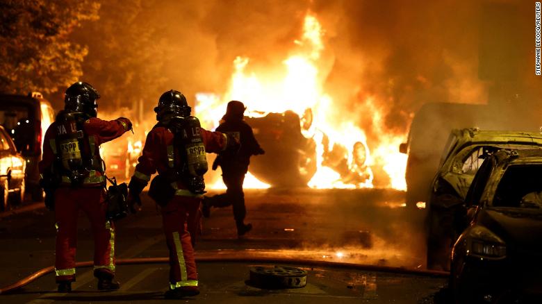 French police arrest hundreds during protests