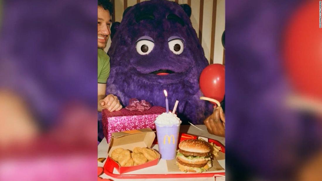 Video Mcdonalds Goes Viral With Grimace Shake Cnn Video 7020