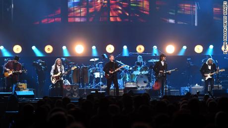 (From left) Vince Gill, Timothy B. Schmit, Don Henley, Scott F. Crago, Deacon Frey and Joe Walsh of the Eagles perform at MGM Grand Garden Arena on September 27, 2019 in Las Vegas, Nevada.  