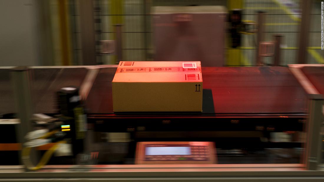 NextImg:Amazon and Apple fined $218 million by Spain antitrust watchdog