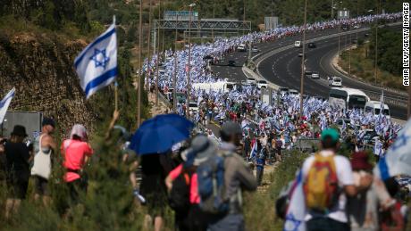 Israelis rally ahead of critical vote to weaken power of courts
