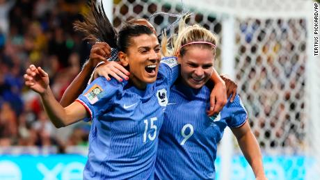 France stuns Brazil with late winner; Sweden qualifies for Women&#39;s World Cup knockout stages