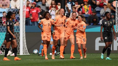 Netherlands dash South Africa&#39;s hopes with 2-0 knockout victory