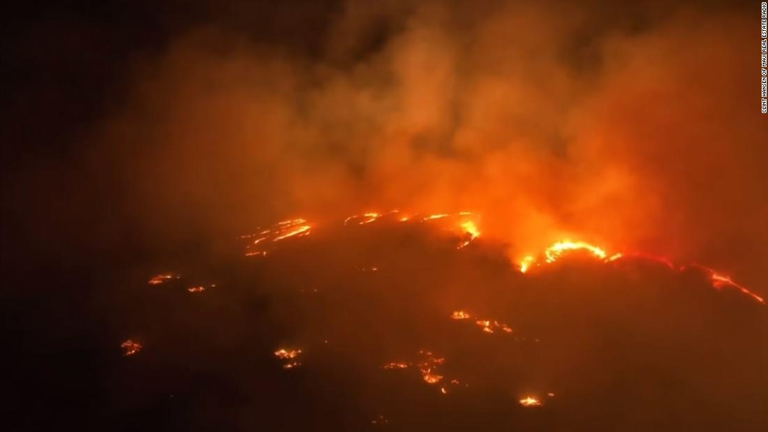 Dron registra la devastación generalizada en Maui por los incendios ...